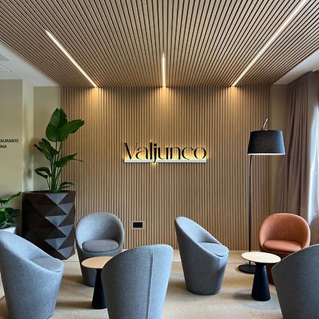 Hotel Valjunco Валенсия-де-Дон-Хуан Экстерьер фото