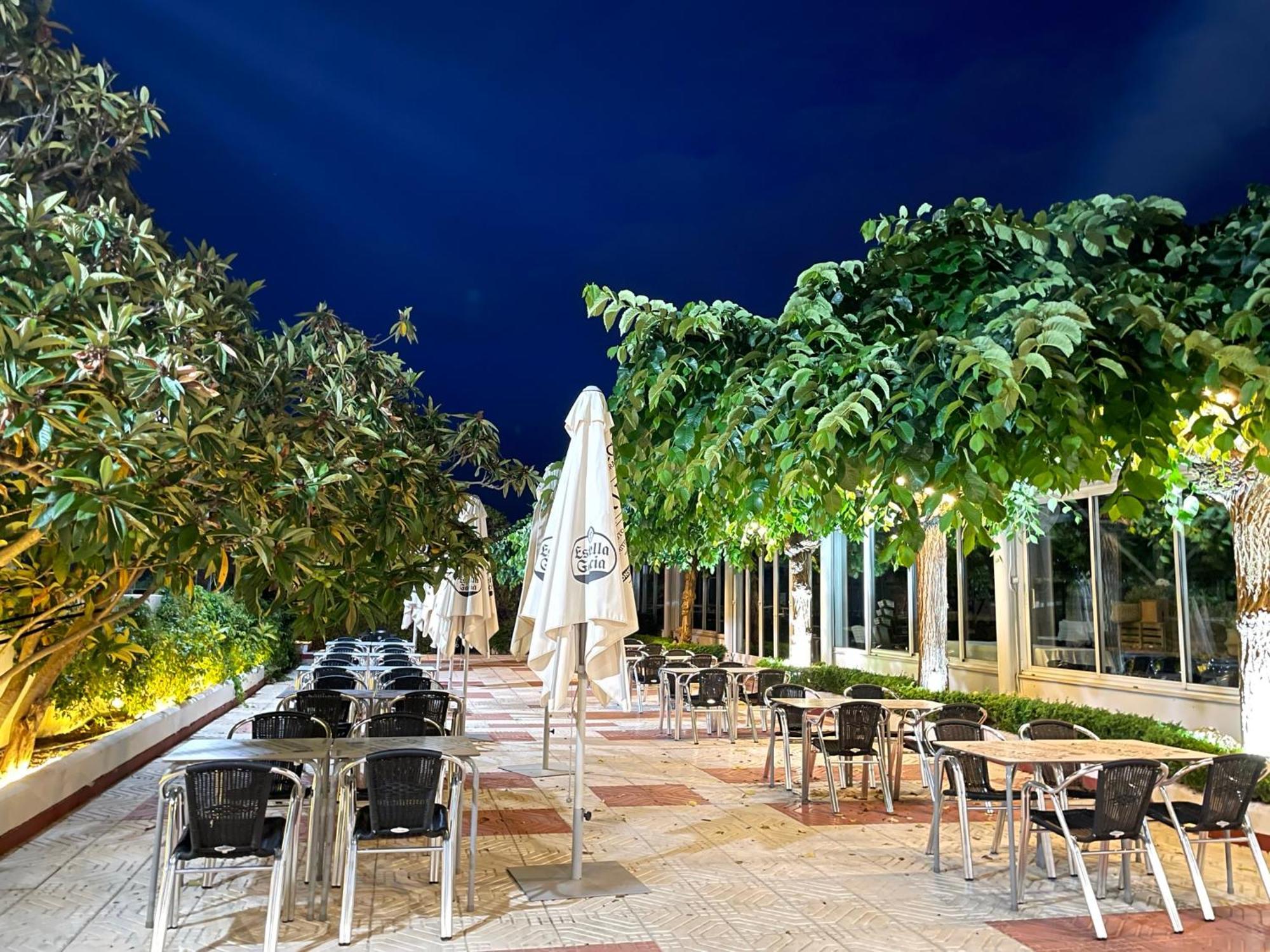 Hotel Valjunco Валенсия-де-Дон-Хуан Экстерьер фото